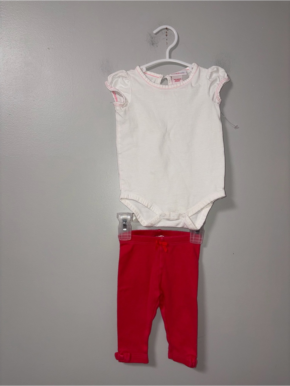 Genuine Kids by Oshkosh & Gymboree White Coral Red Body Suit Pants Set 3-6M